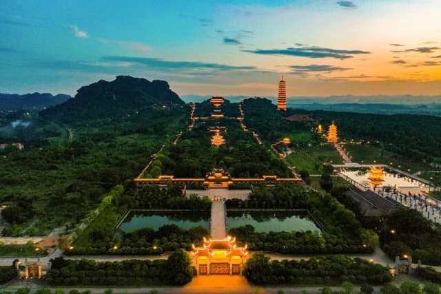 Quần thể chùa Bái Đính